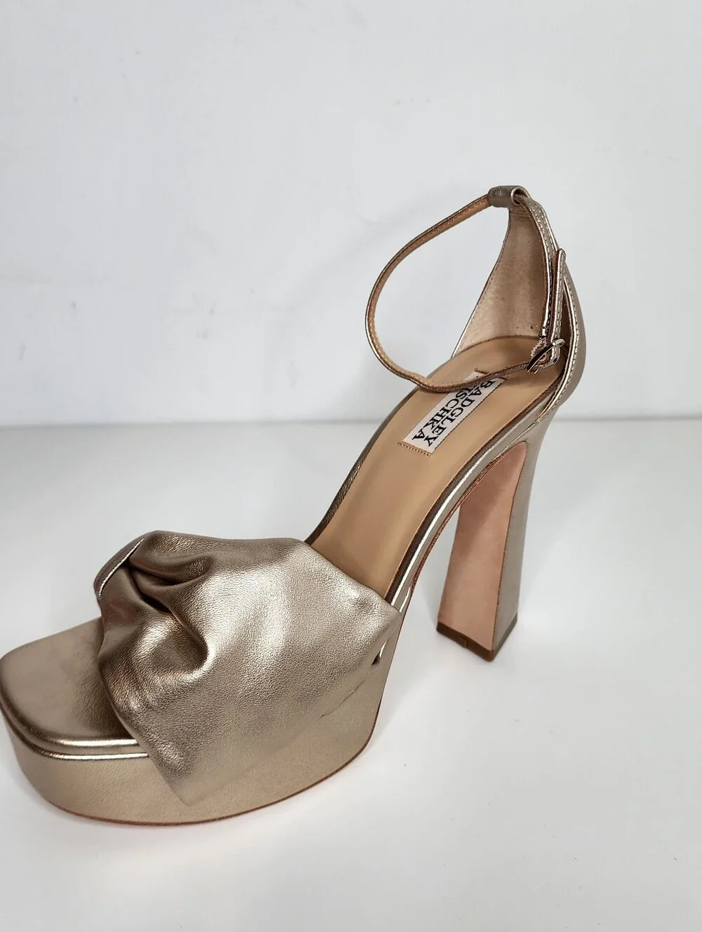 Badgley Mischka Alora Metallic Gold Bow Platform Sandals Size 9